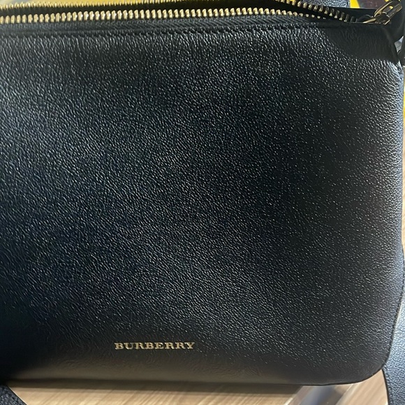 Burberry Bag - Picture 6 of 11